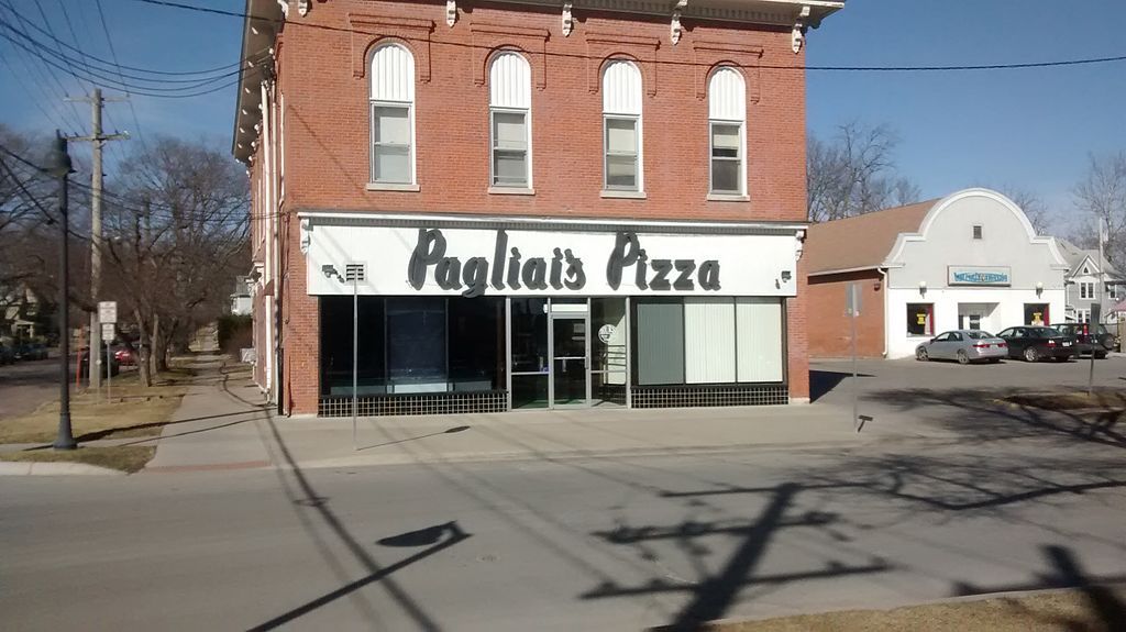 Exterior of Pagliai's Pizza
