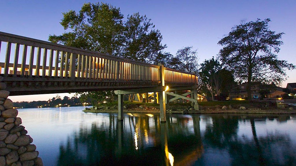Bridge over Woodbridge Lakes