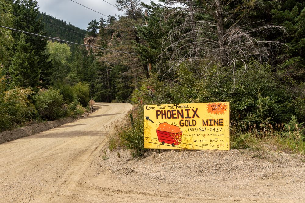 Direction sign of the Phoenix Gold Mine