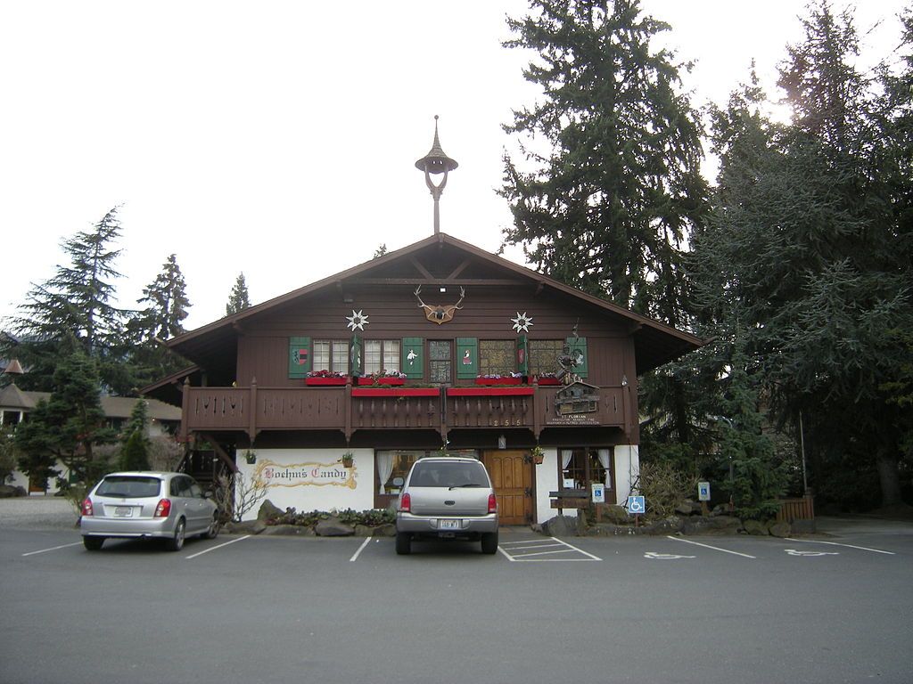 Exterior of Boehm's Candies store.