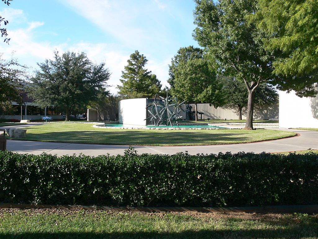 Sculpture on the grounds of Irving Arts Center