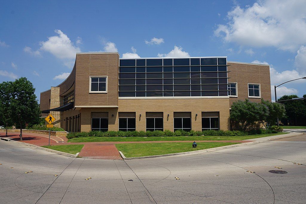 Exterior of the South Irving Public Library