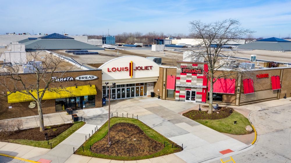 Exterior of Louis Joliet Mall