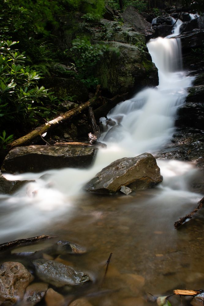 Rushing waters of Glen Onoko Falls