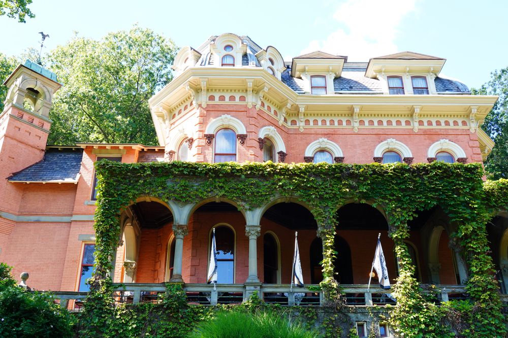Exterior of Harry Packer Mansion