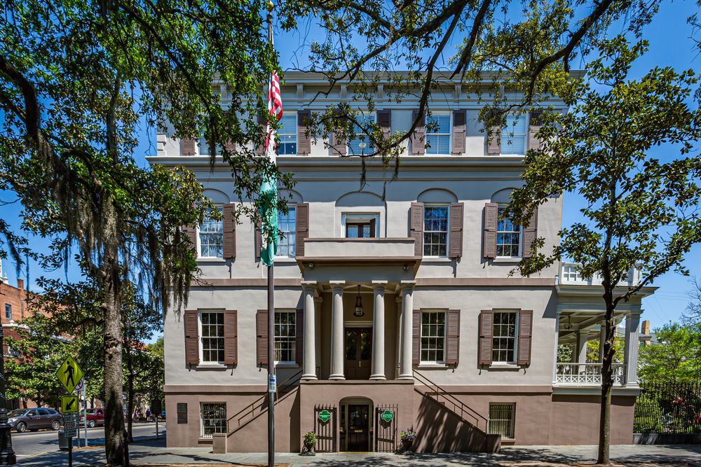 Outside view of Juliette Gordon Low Birthplace