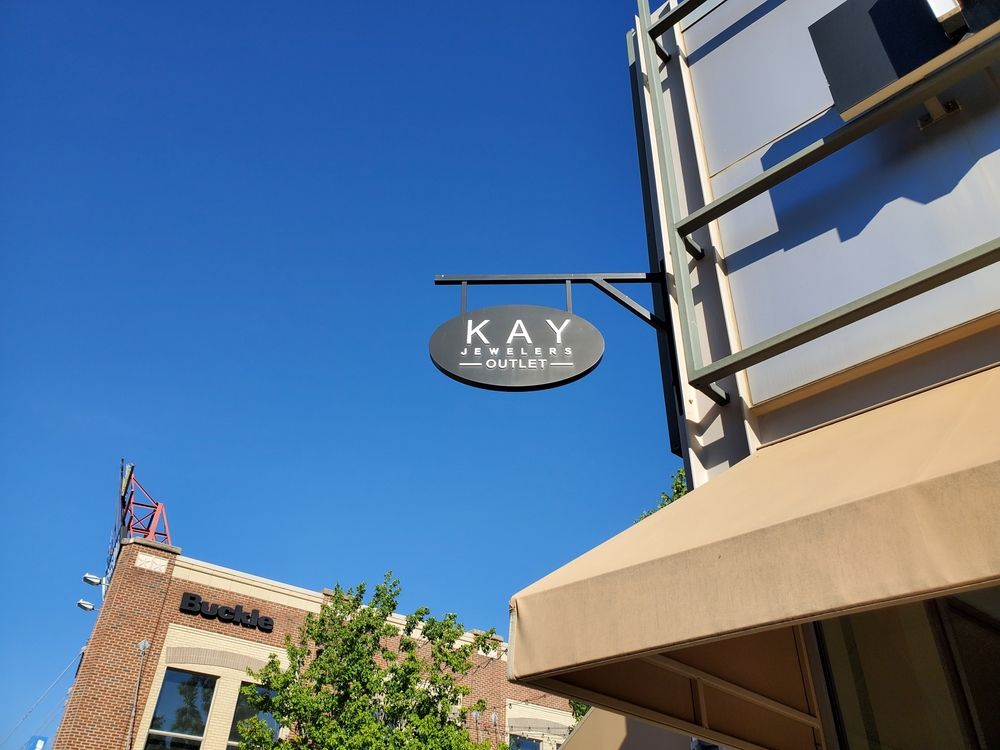 Jewelry store at the Legends Outlets