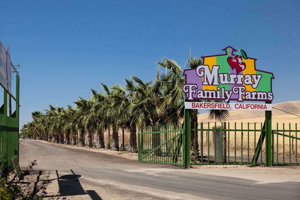 Signage of Murray Family Farms