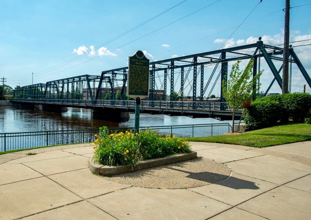 Bridge at Sixth Street Park