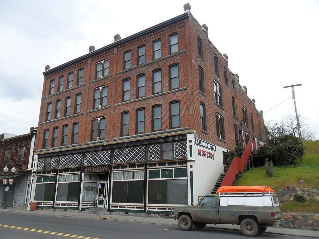 Exterior of Baldwin Hotel Museum