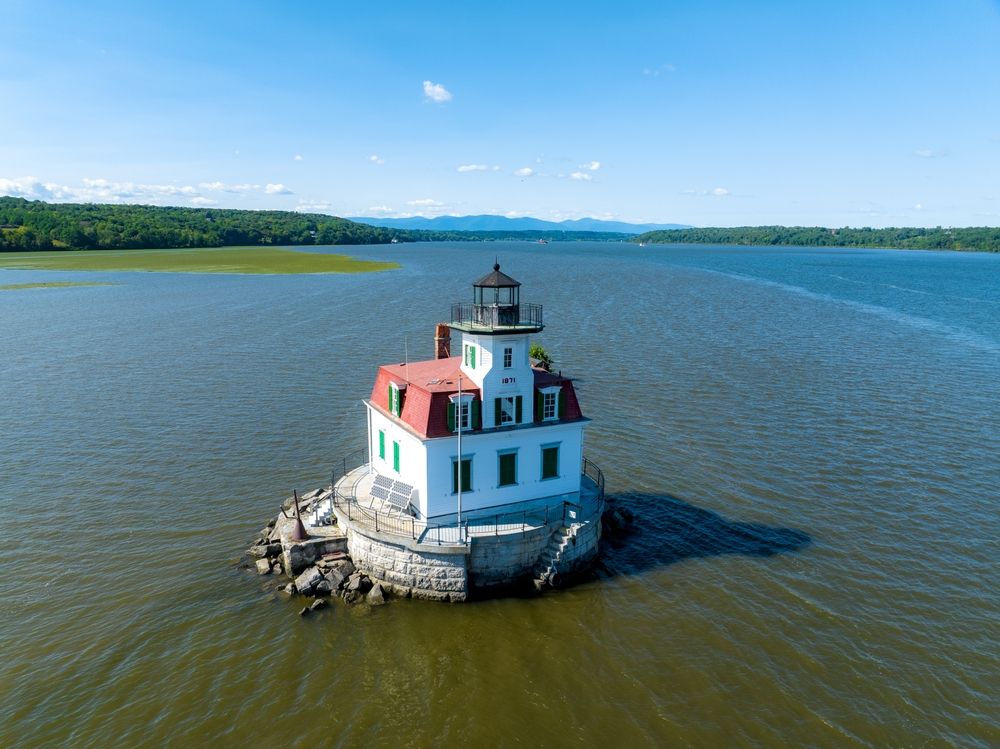 Aerial view of Esopus Meadows Lighthouse
