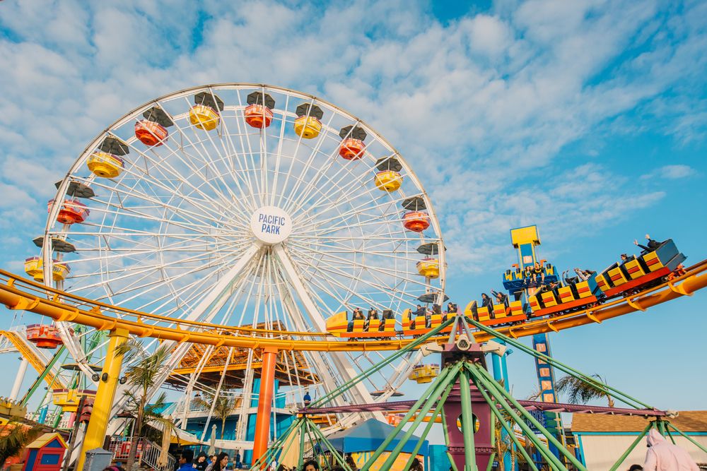 Rollercoaster and ferris wheel of Pacific Park