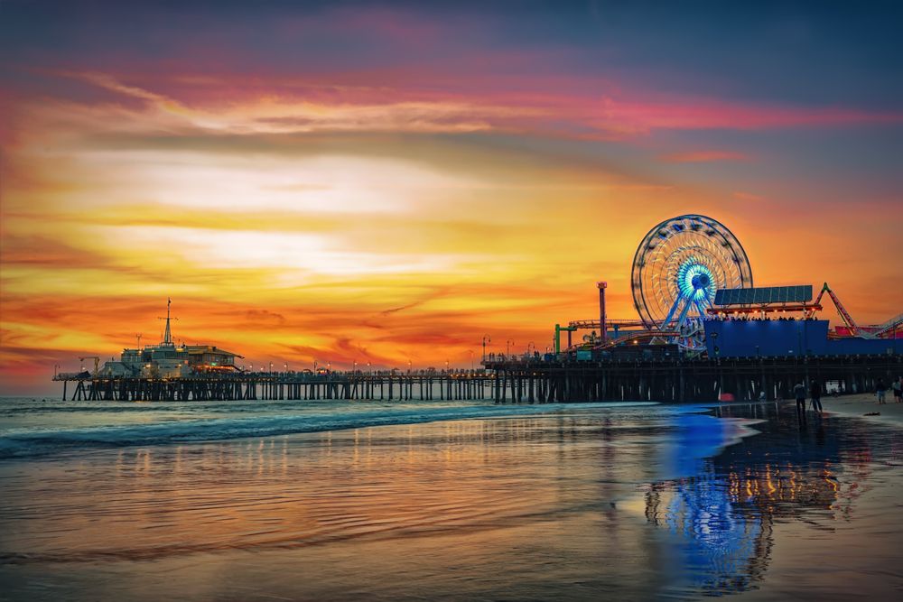 Gorgeous sunset at Santa Monica Beach