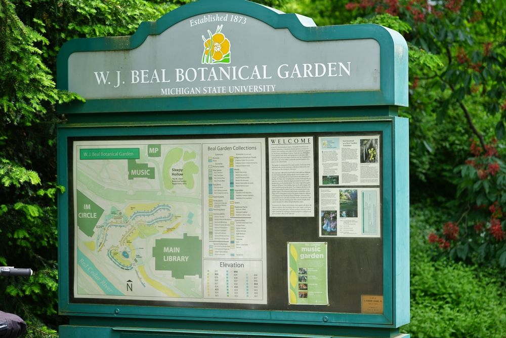 Name sign and map of W.J. Beal Botanical Garden