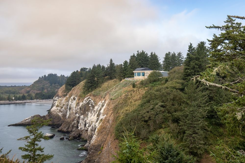 Far view of Lewis and Clark Interpretive Center