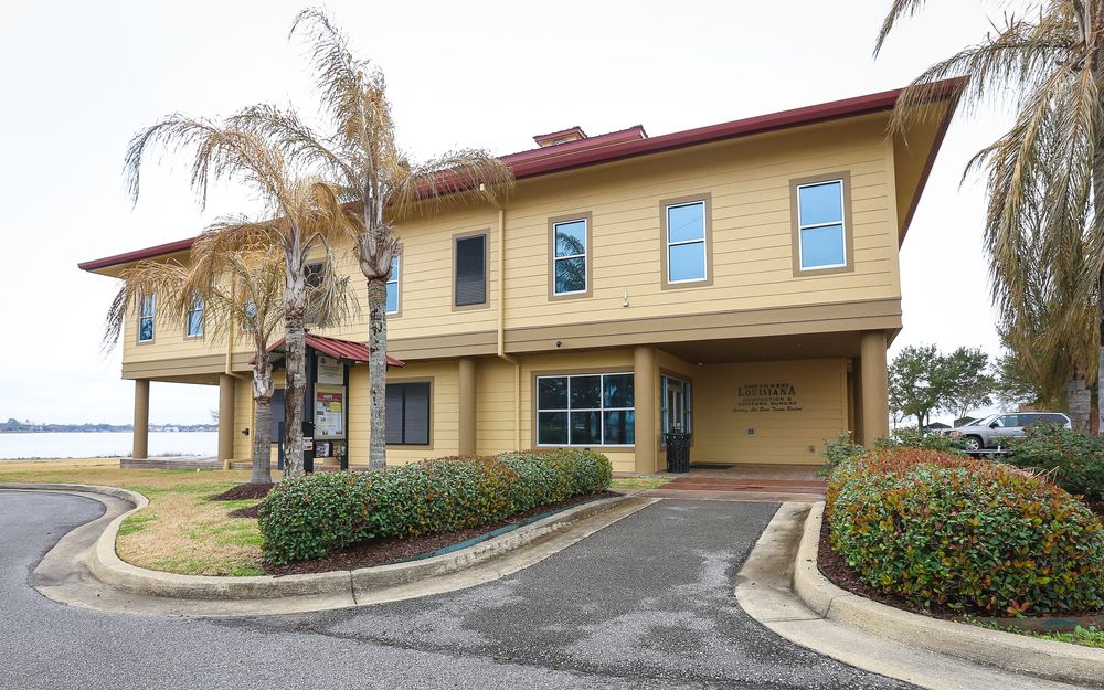 Exterior of Lake Charles Visitor Center
