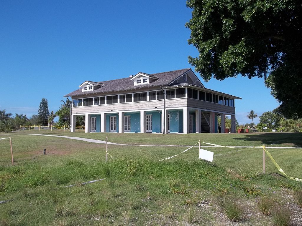 Exterior of the Mound House