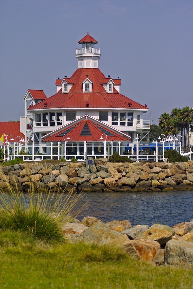 Coastal restaurant at Shoreline Village