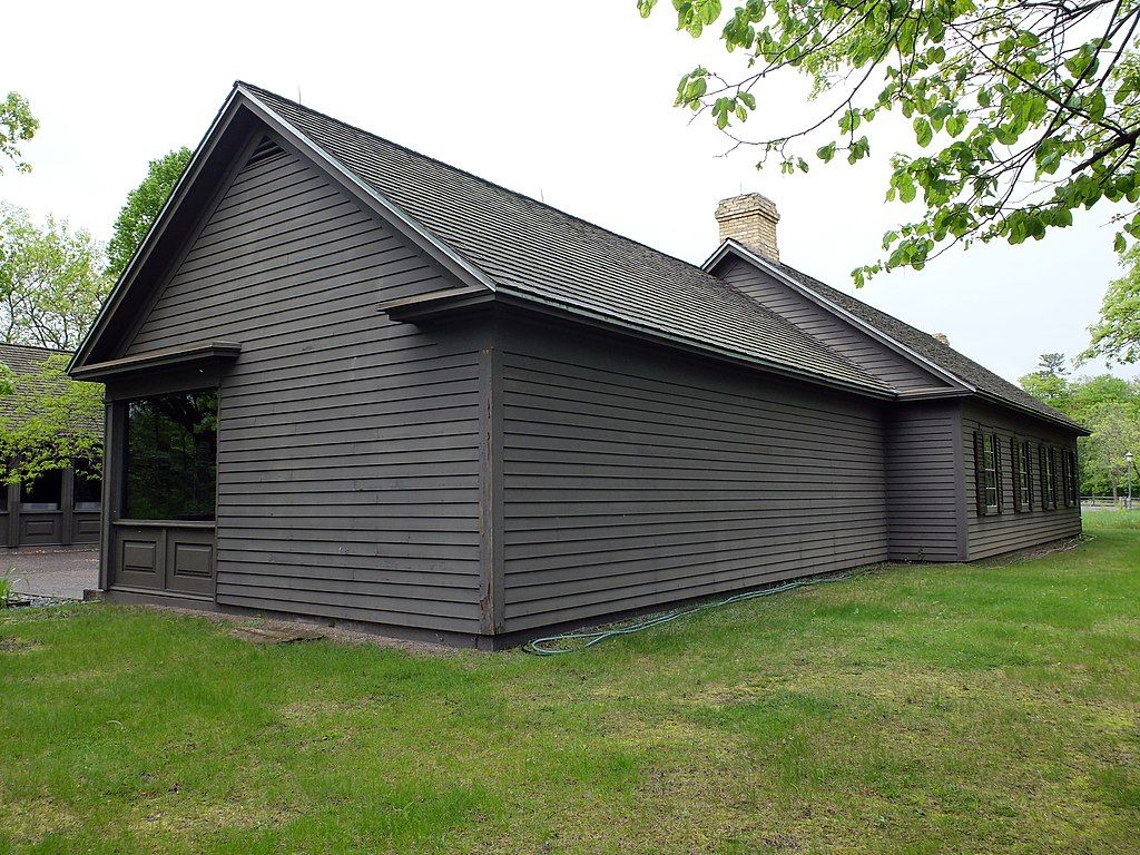 Facade of the Charles A. Weyerhaeuser Memorial Museum