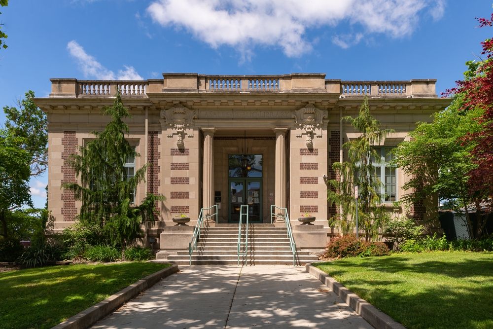 Exterior of the LaSalle Public Library