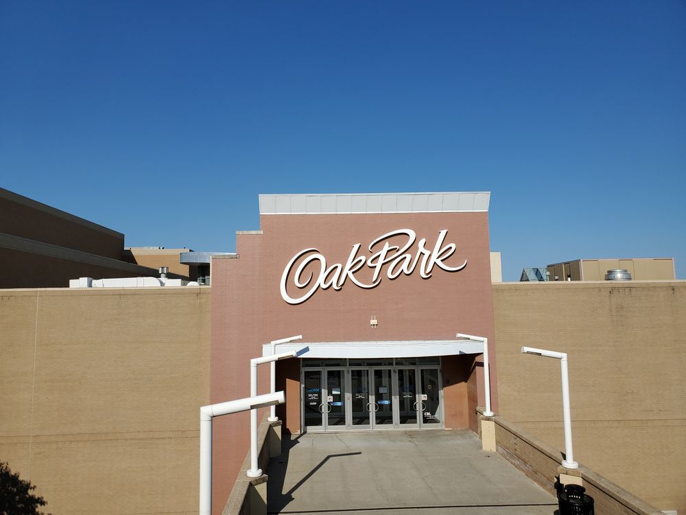 Exterior of the Oak Park Mall