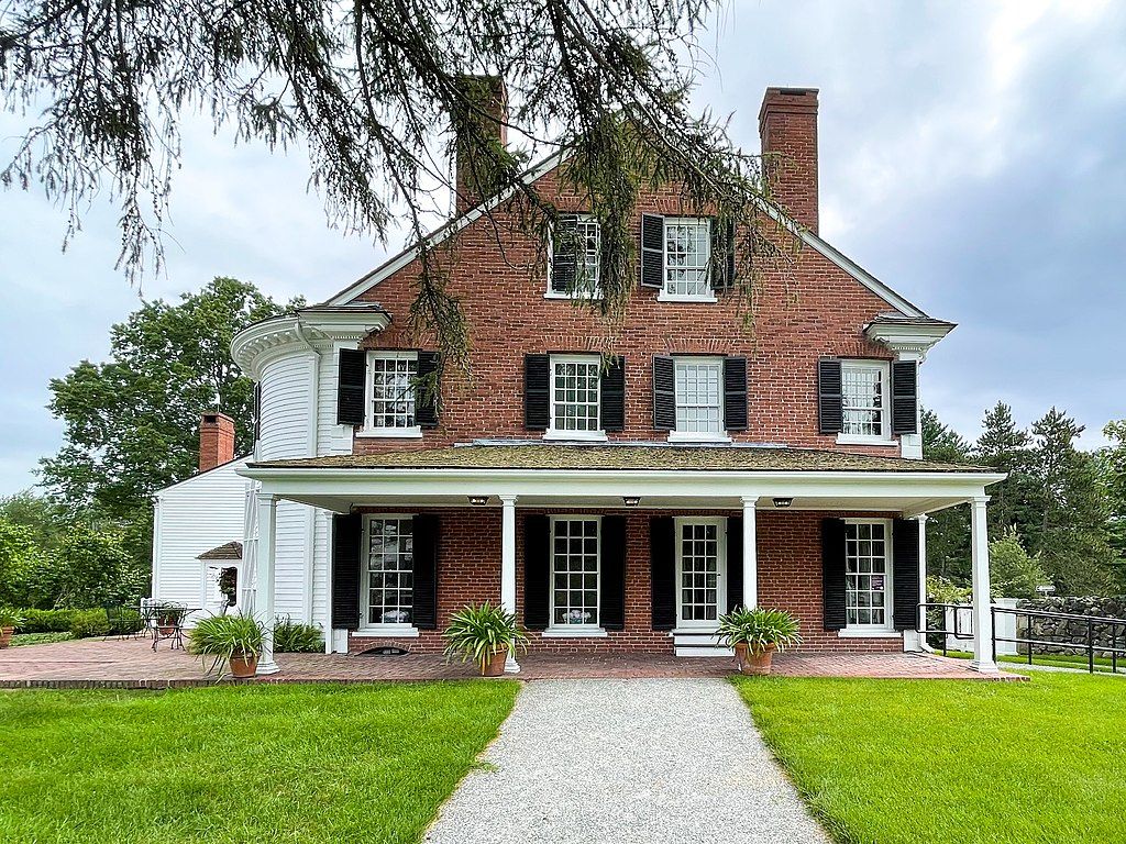 Facade of the Stevens-Coolidge House