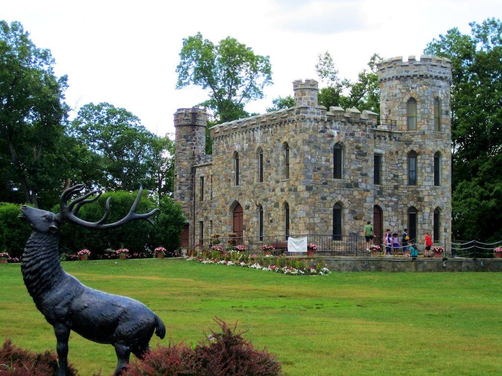 Exterior of Winnekenni Castle