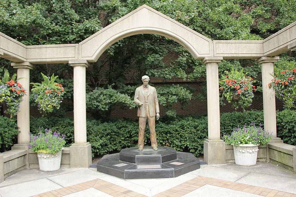 A statue at MSU Horticulture Gardens