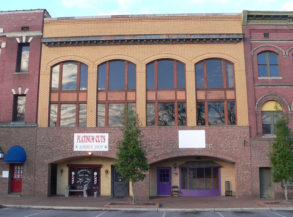 A barber shop along Lumberton Commercial Historic District