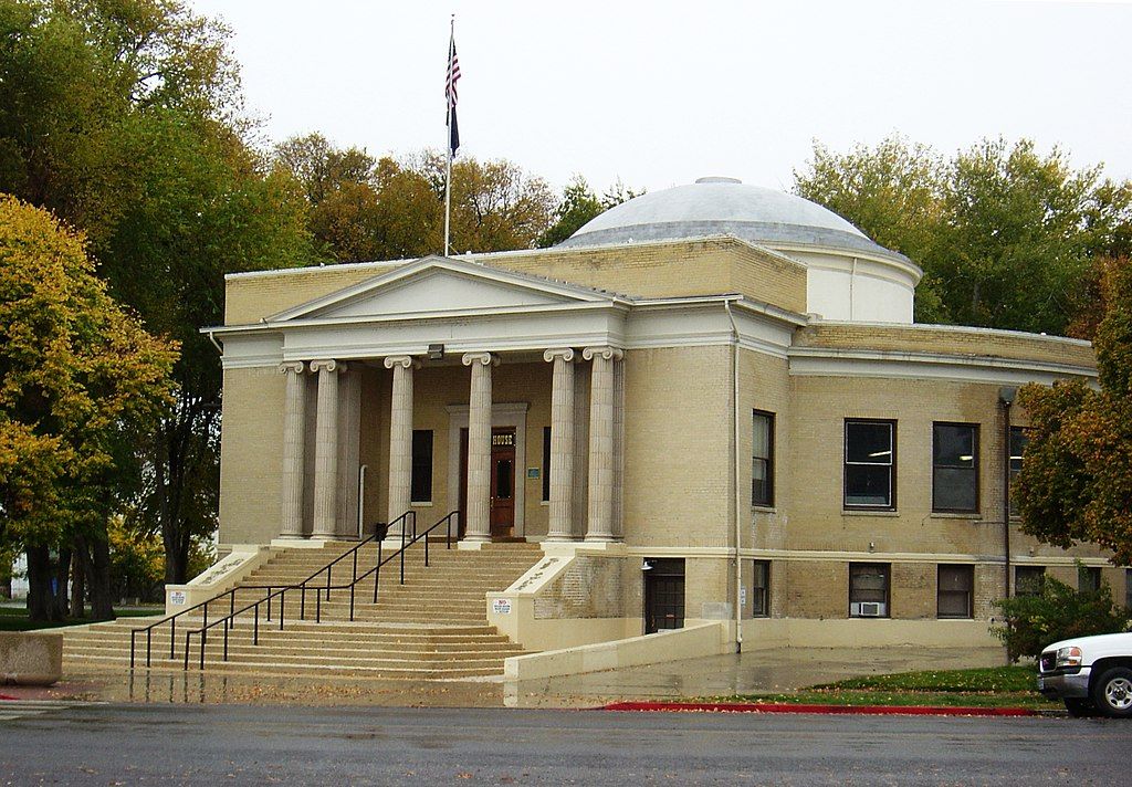 Exterior of the Pershing County Courthouse