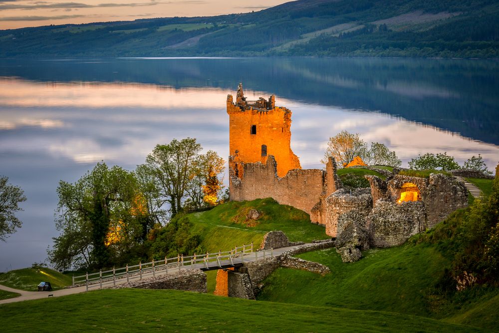 Wiew of Urquhart Castle