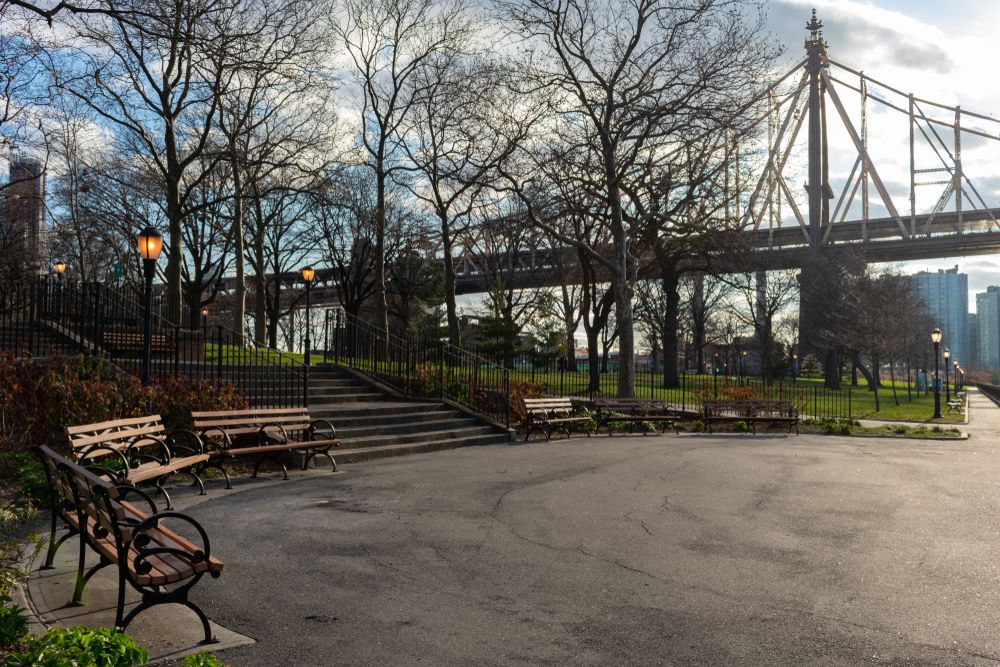 Benches around the queensbridge park.
