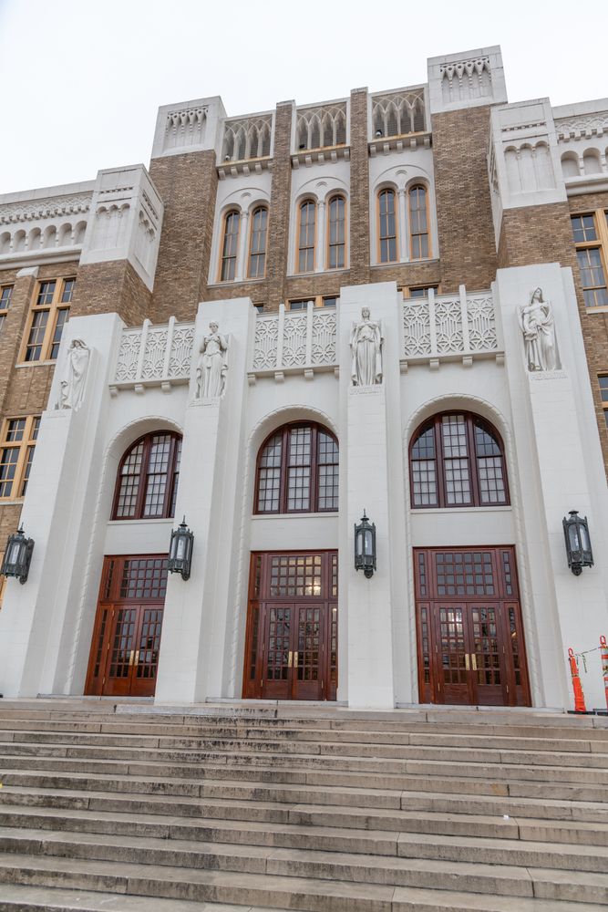 Entrance doors of Little Rock Central High School