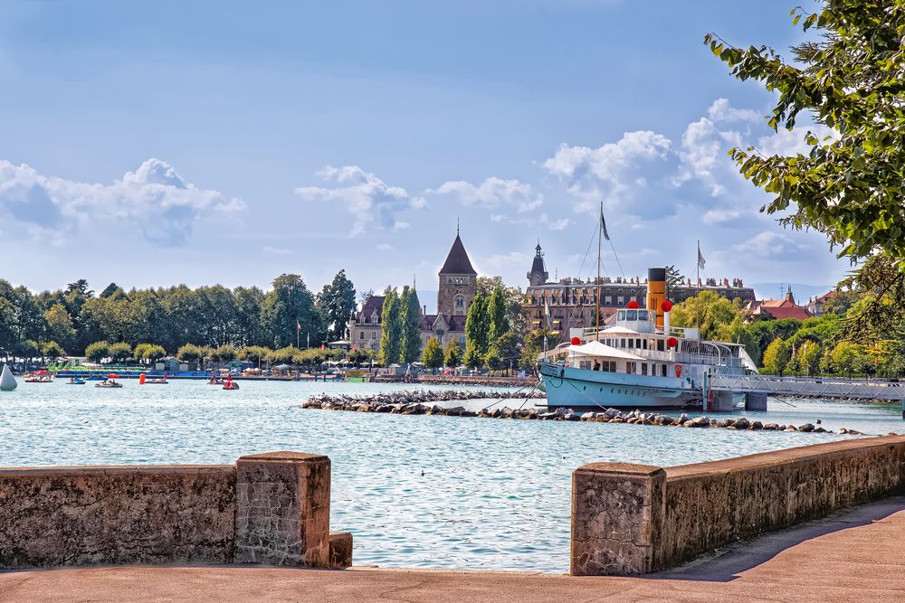 Cruising on Lake Geneva