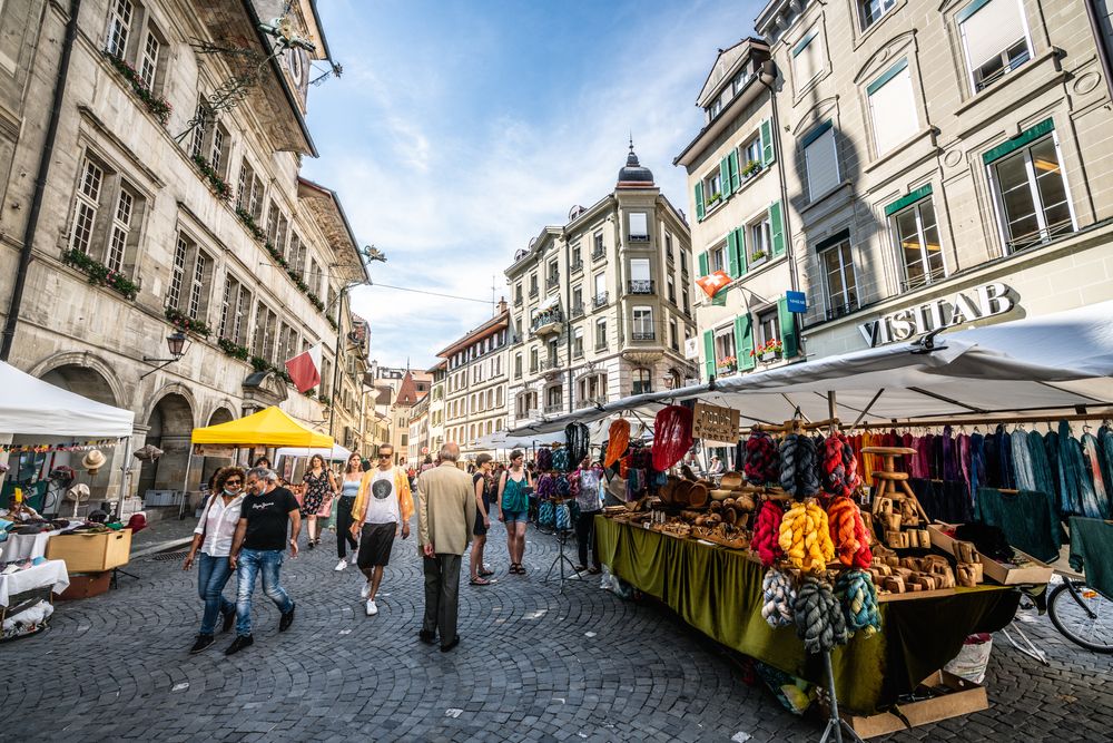 Artisan market at Place de la Palud