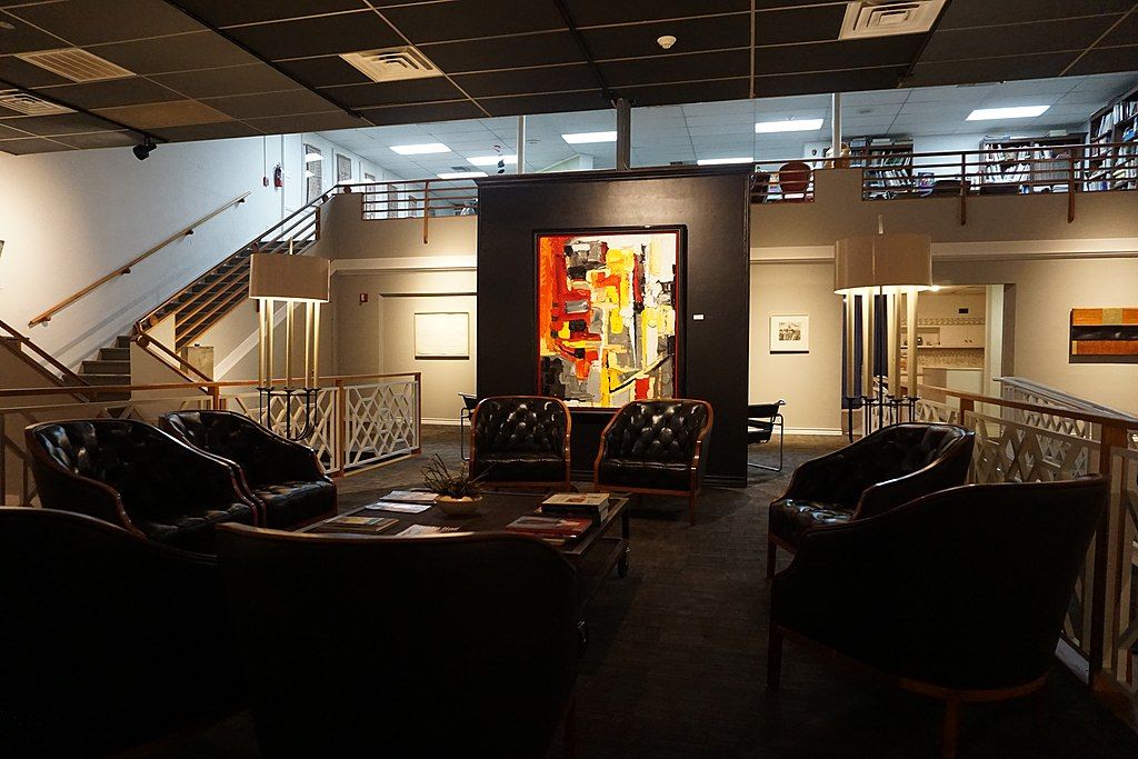 Interior of Longview Museum of Fine Arts