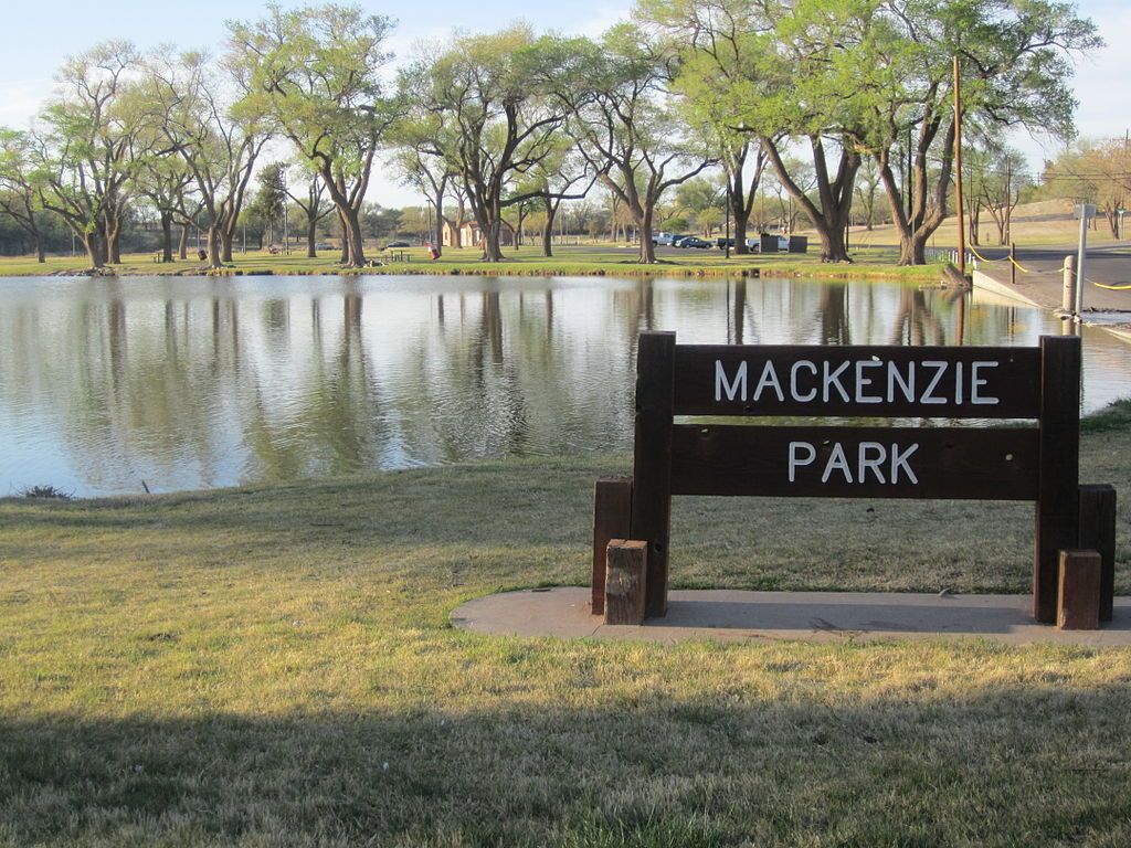 Welcome sign of Mackenzie Park