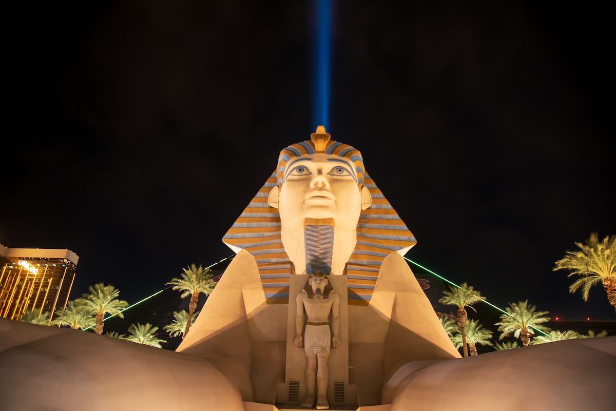 Luxor Hotel Travel Lens