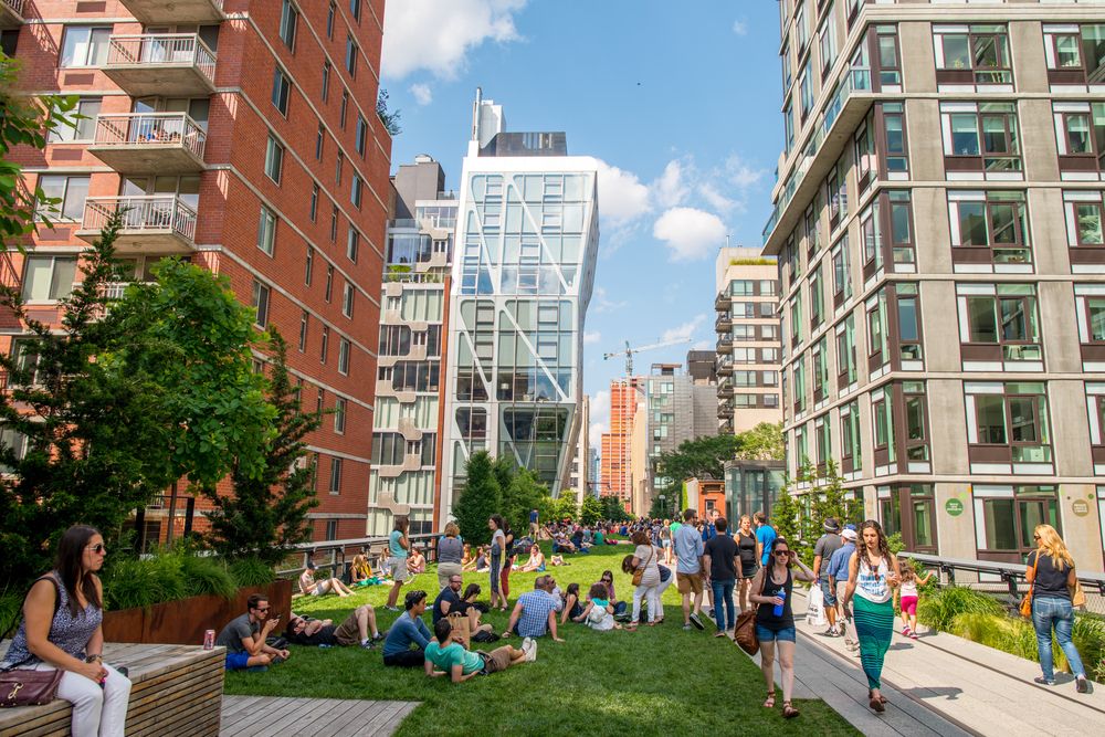 People at the High Line