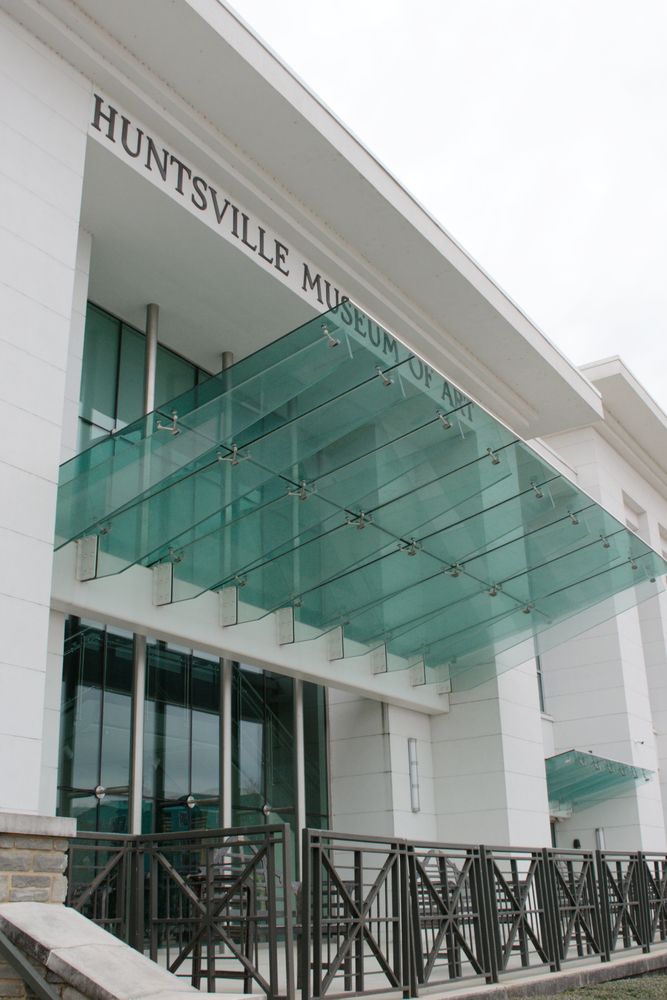 Entrance to the Huntsville Museum of Art