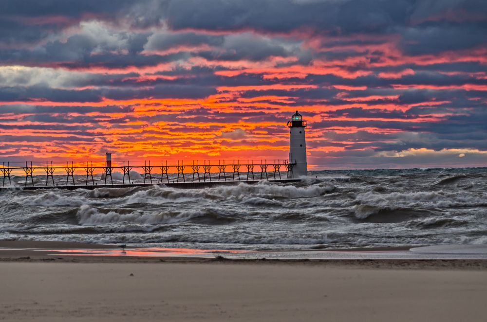 Scenic View of Manistee North Pierhead Lights