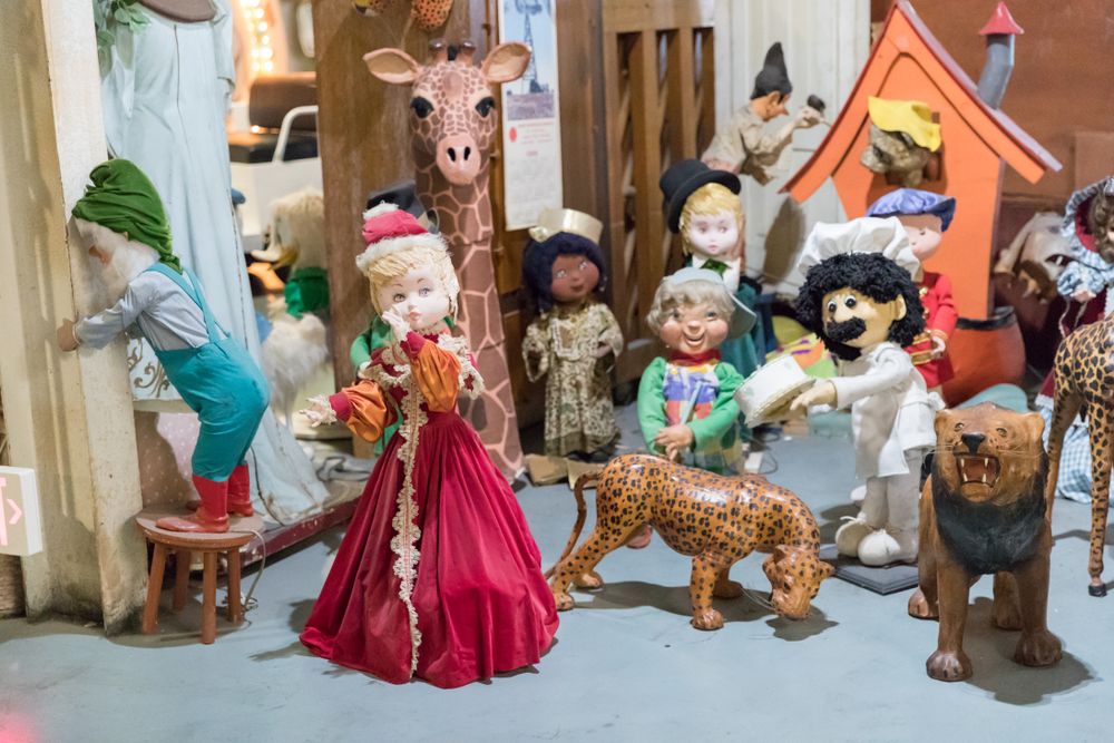 Dolls in the American Treasure Tour Museum