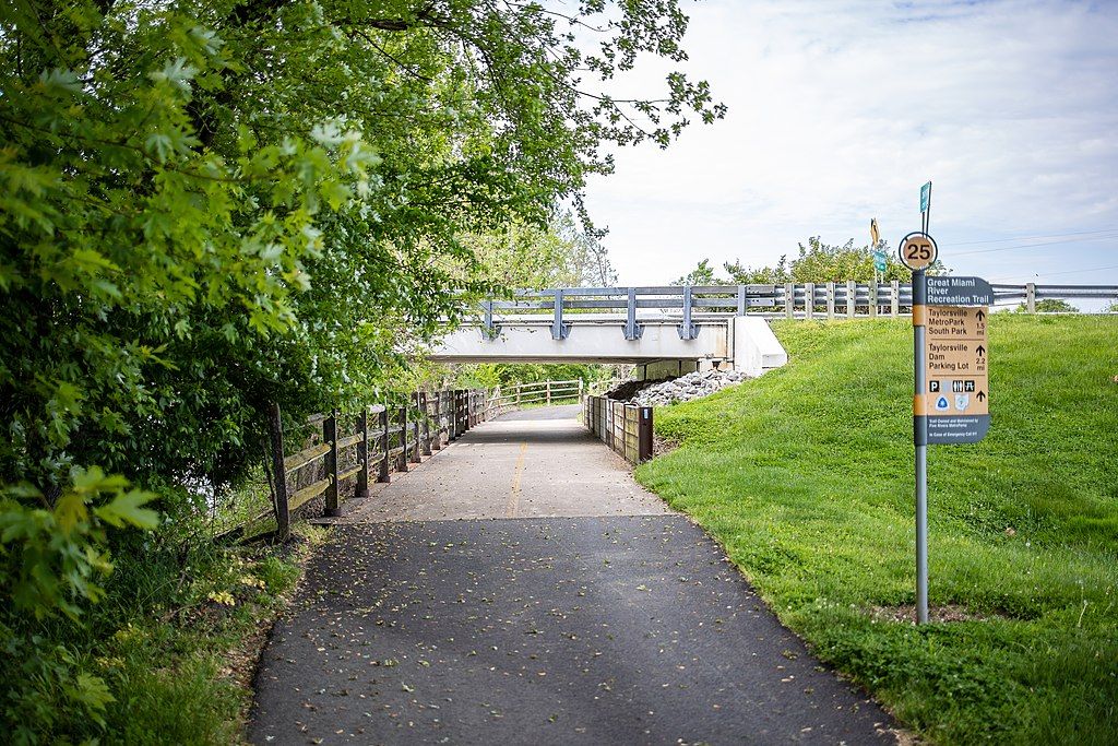 Pathway of Great Miami River Recreational Trail