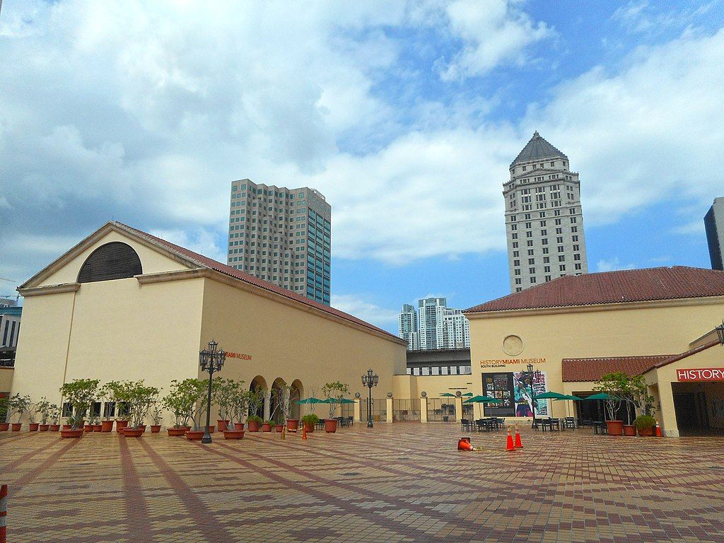 Facade of HistoryMiami Museum