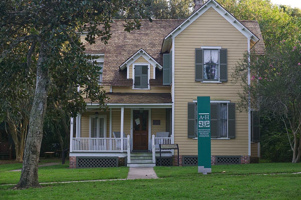 Front view of Waterhouse Residence Museum's exterior