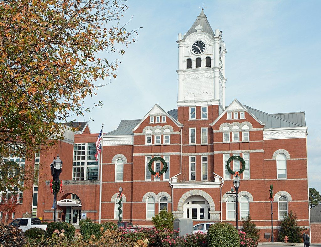 Henry county courthouse at McDonough Historic District