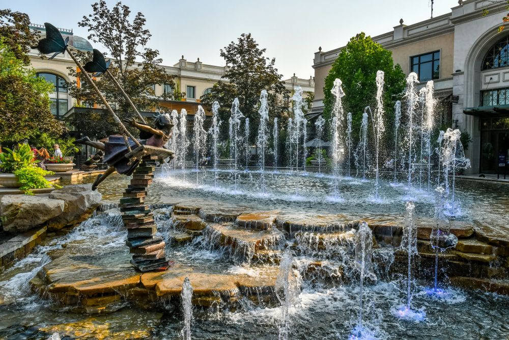 Water fountain at The Village at Meridian