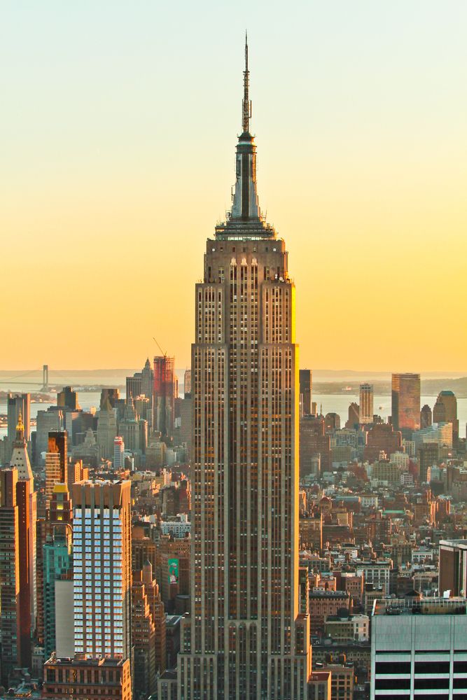 Exterior of the tall Empire State Building