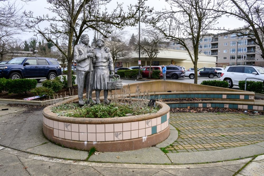 Statues at downtown Mercer Island