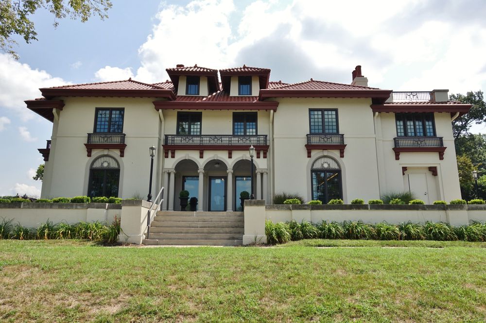 Exterior of The National Museum of Toys and Miniatures